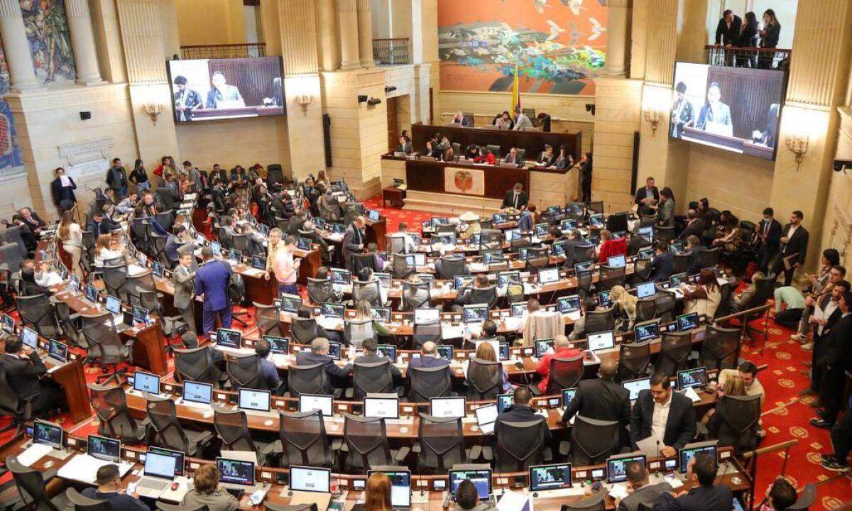 Nueva Jornada Crucial- Congreso Reanudará Debate de Reforma a la Salud