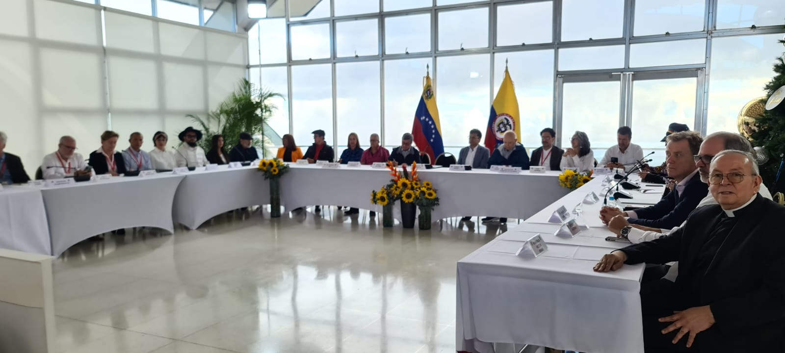 Tensión en la Mesa de Diálogos ELN y Gobierno enfrentan crisis antes del quinto ciclo de paz