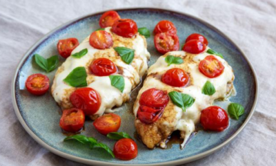 ¡Descubre el sabor de los tomates rellenos con pollo, mozzarella y albahaca con esta exquisita receta!