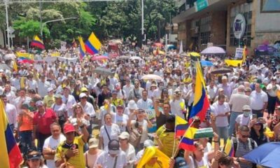 Medellín alza su voz, ¡Fuera Petro! marcha masiva contra el gobierno sacude las calles