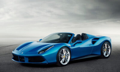 Ferrari se viste de azul para celebrar su 70º aniversario en Miami