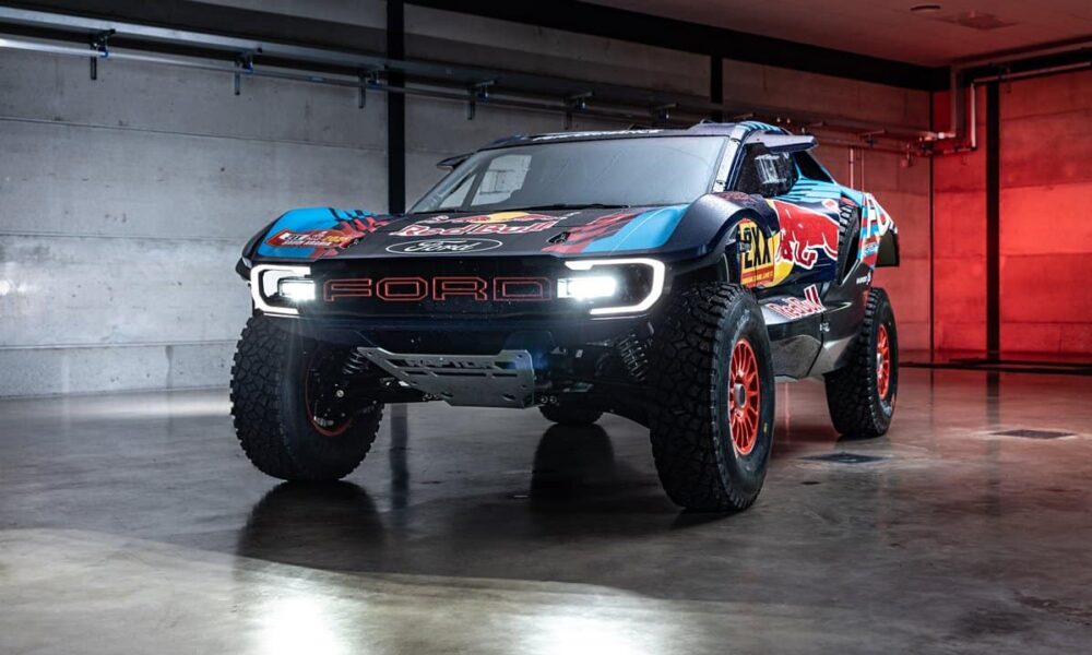 Ford revoluciona el Dakar, presenta el impresionante Raptor T1+ para Carlos Sainz y Nani Roma