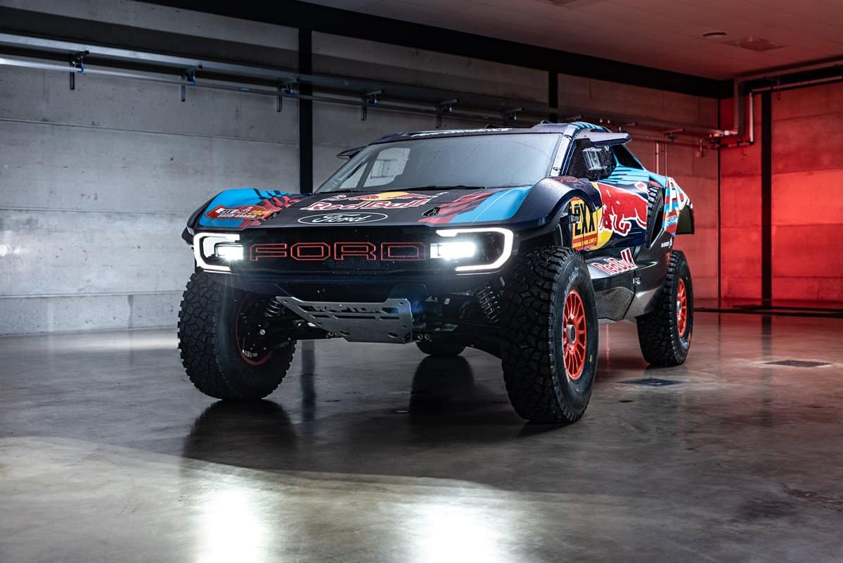 Ford revoluciona el Dakar, presenta el impresionante Raptor T1+ para Carlos Sainz y Nani Roma