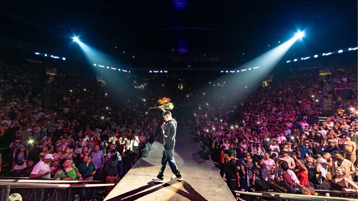 Jorge Celedón arrasa en México con tres conciertos sold out y homenaje a Omar Geles